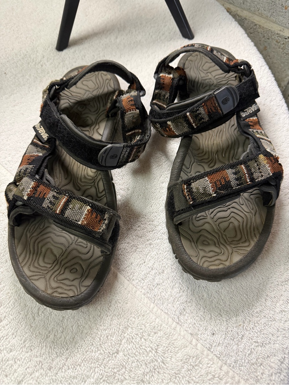 Teva Hurricane  Brown and Black Strappy Outdoor Sandals size size 8